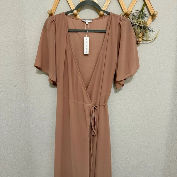 Baltic Born NWT Nude Blush True Wrap Dress S - Picture 4 of 8